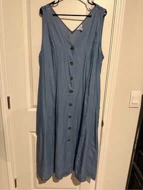 time and tru denim dress | Dresses | Time And Tru Color:Black Flower02 its my birthday month Blue Italy inspired majolica Ruffle dress day style that youll